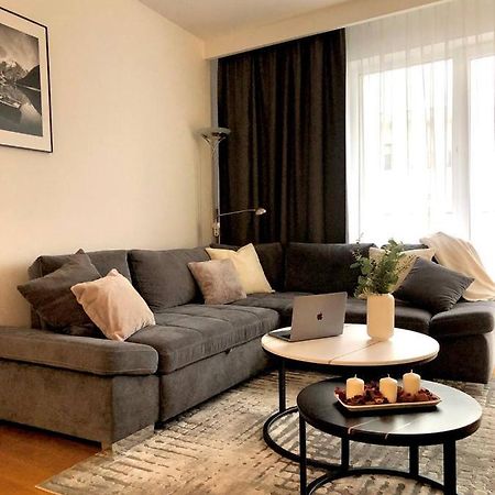 Apartaments Airport Okecie Premium Warsaw Luaran gambar