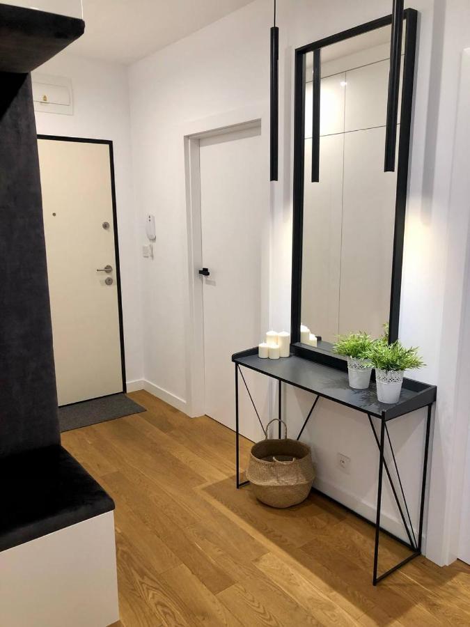 Apartaments Airport Okecie Premium Warsaw Luaran gambar