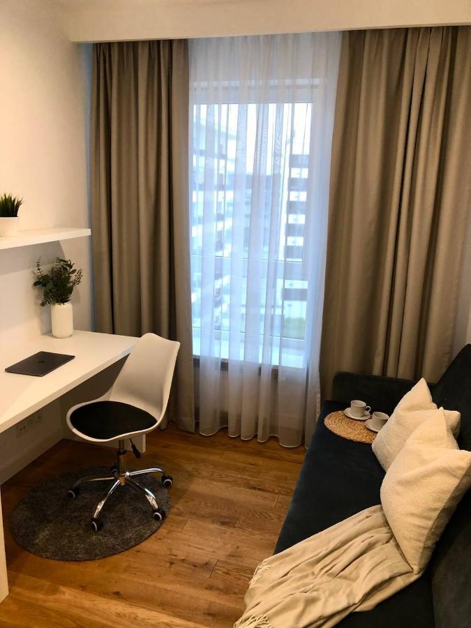 Apartaments Airport Okecie Premium Warsaw Luaran gambar
